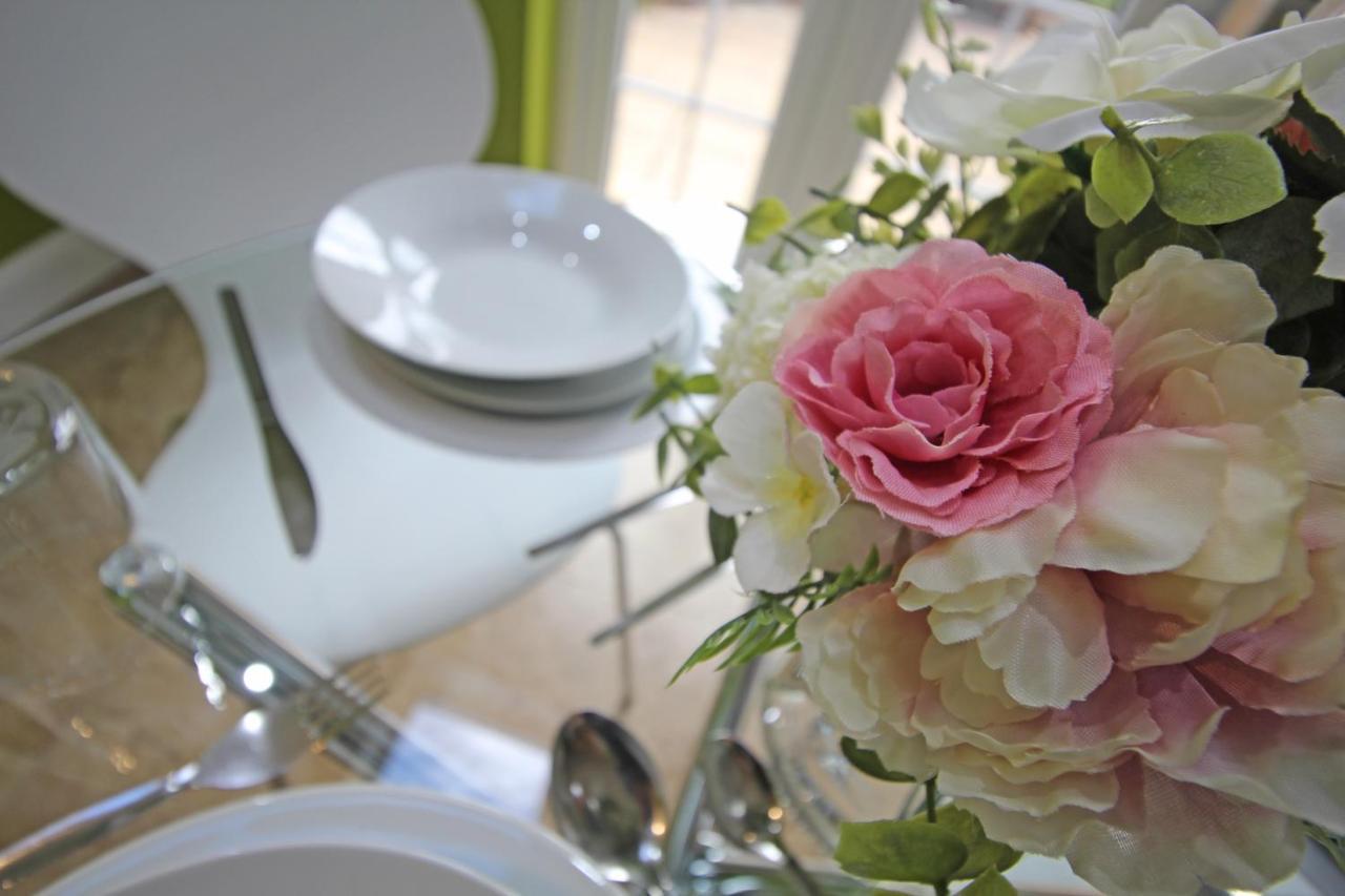 Queens Road - Luxury Spacious Home In Chester Christleton Экстерьер фото